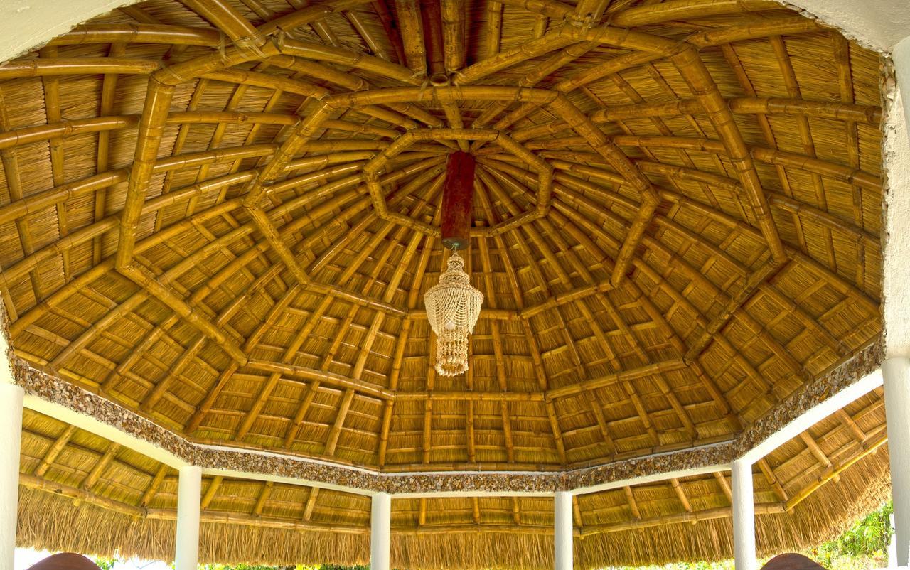 Iris Island Eco Resort บูซวงกา ภายนอก รูปภาพ