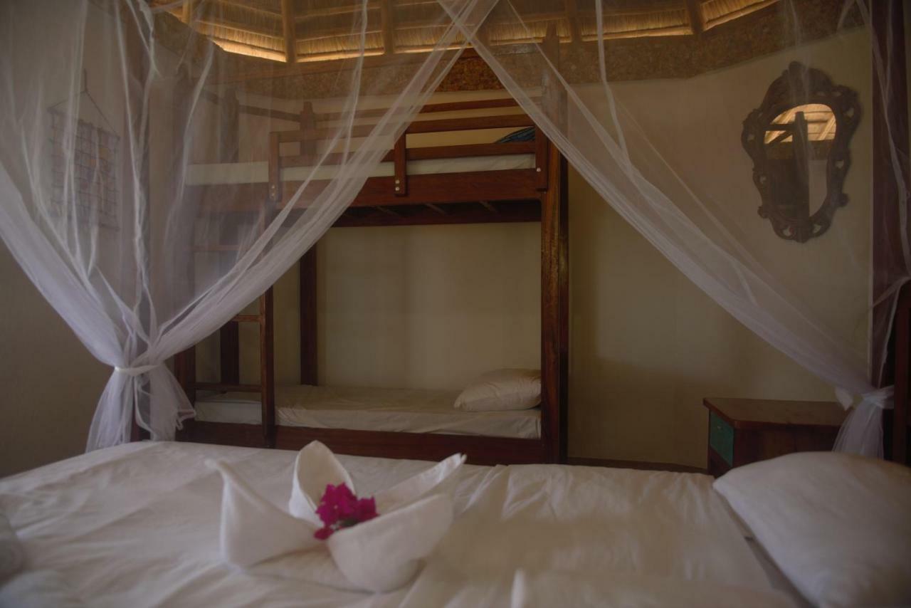 Iris Island Eco Resort บูซวงกา ภายนอก รูปภาพ
